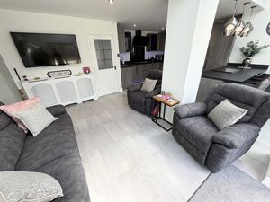 Kitchen/ Family Room- click for photo gallery